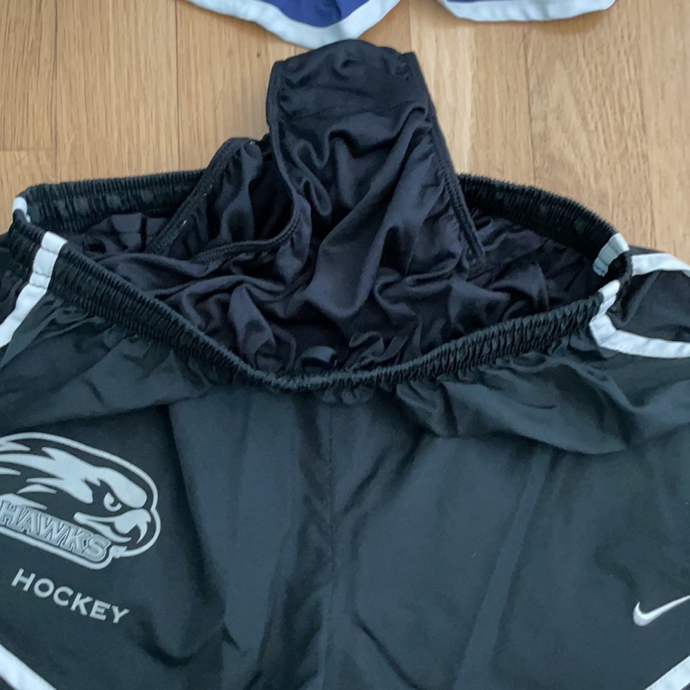 5 pairs of Nike Dry Fit running shorts - Picture 9 of 11